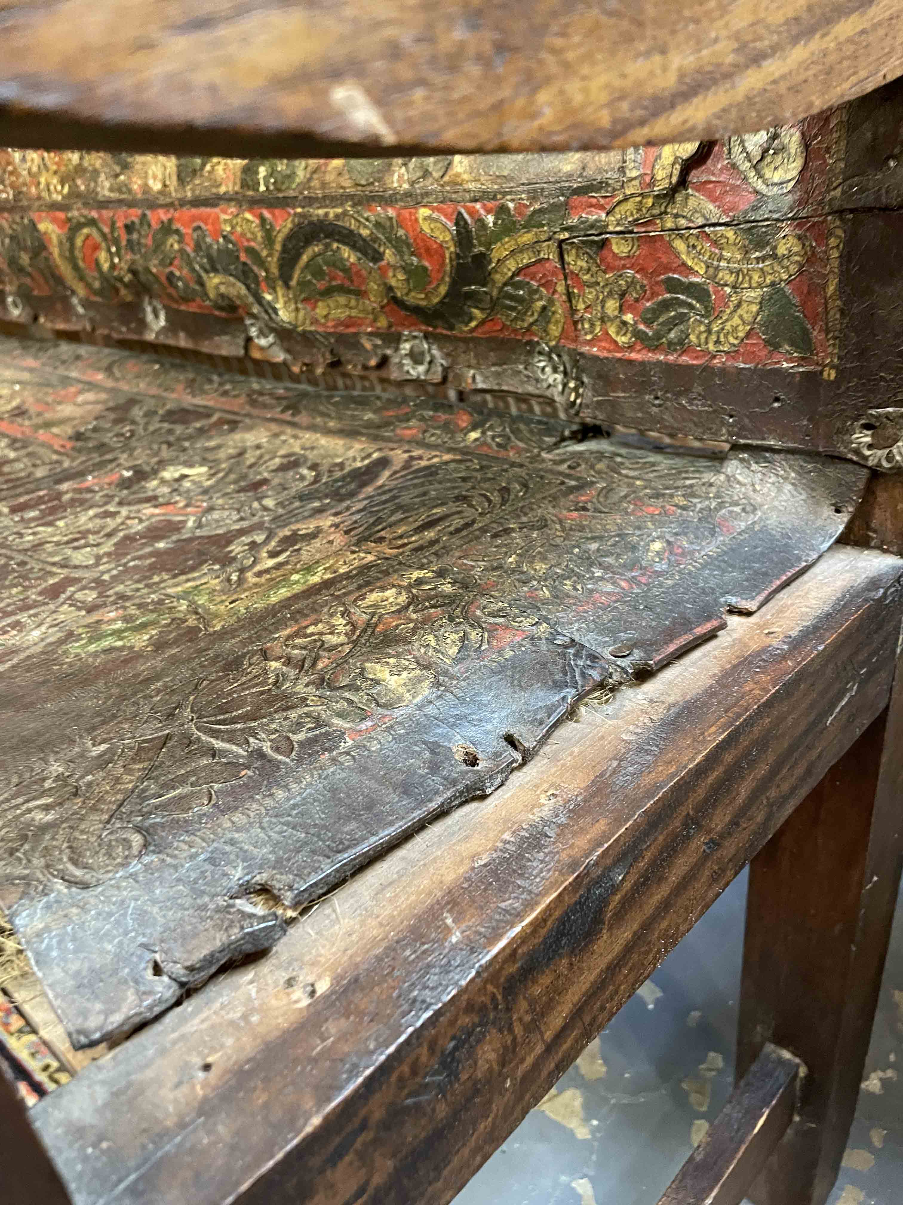 Spanish wood painted and gilt leather bench