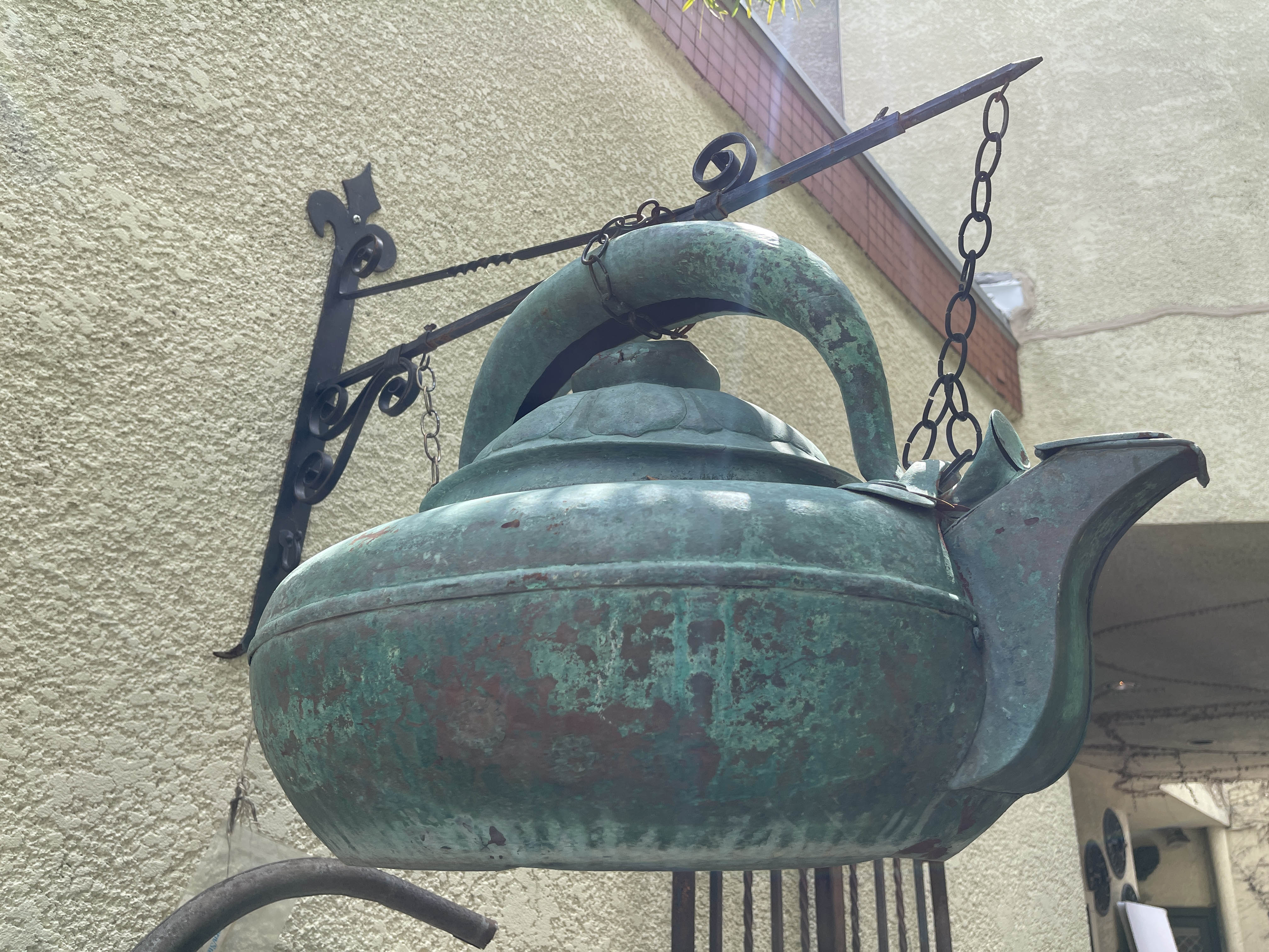 Early 19th C, copper tea pot trade sign