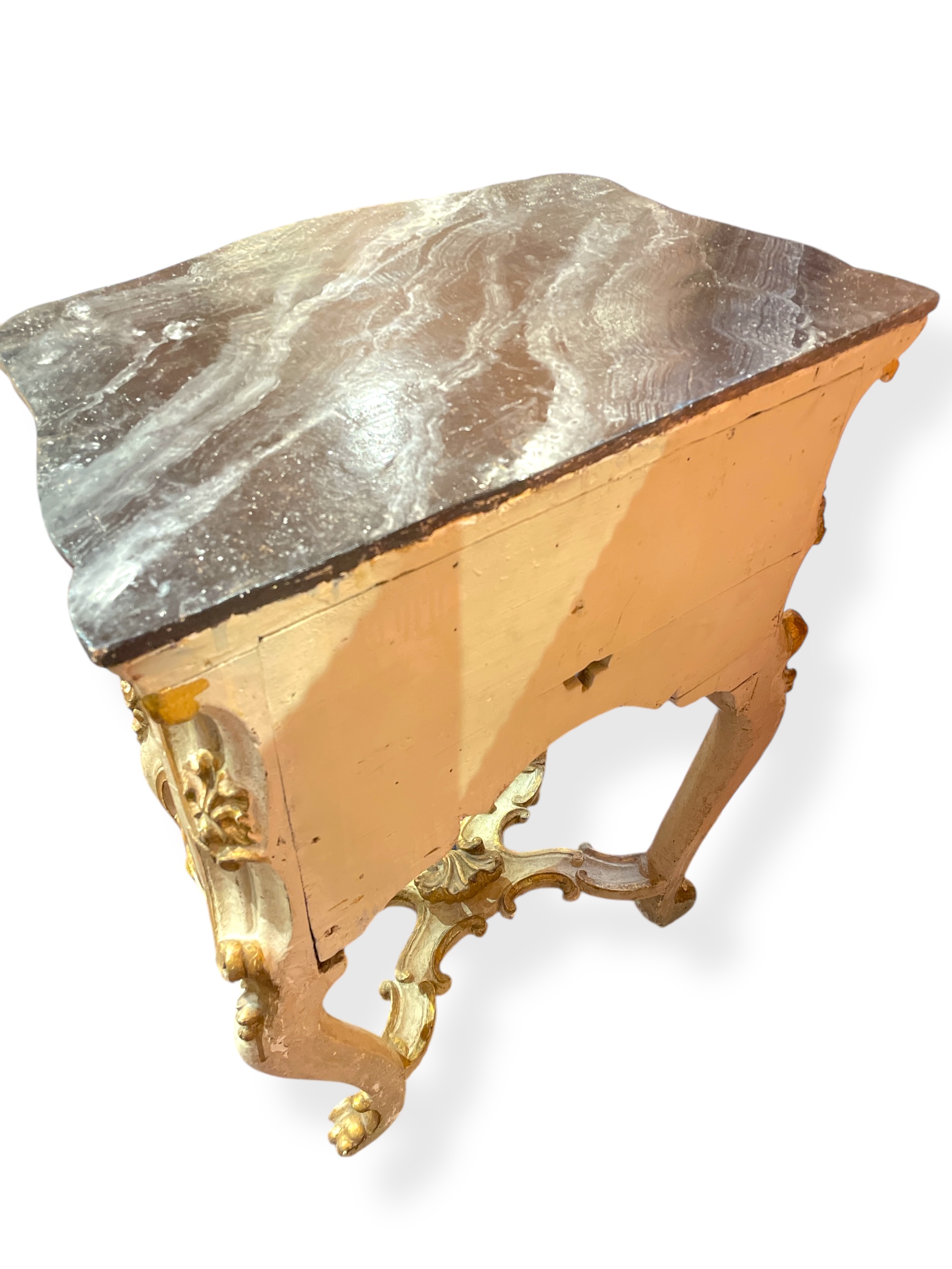 Italian petite commode