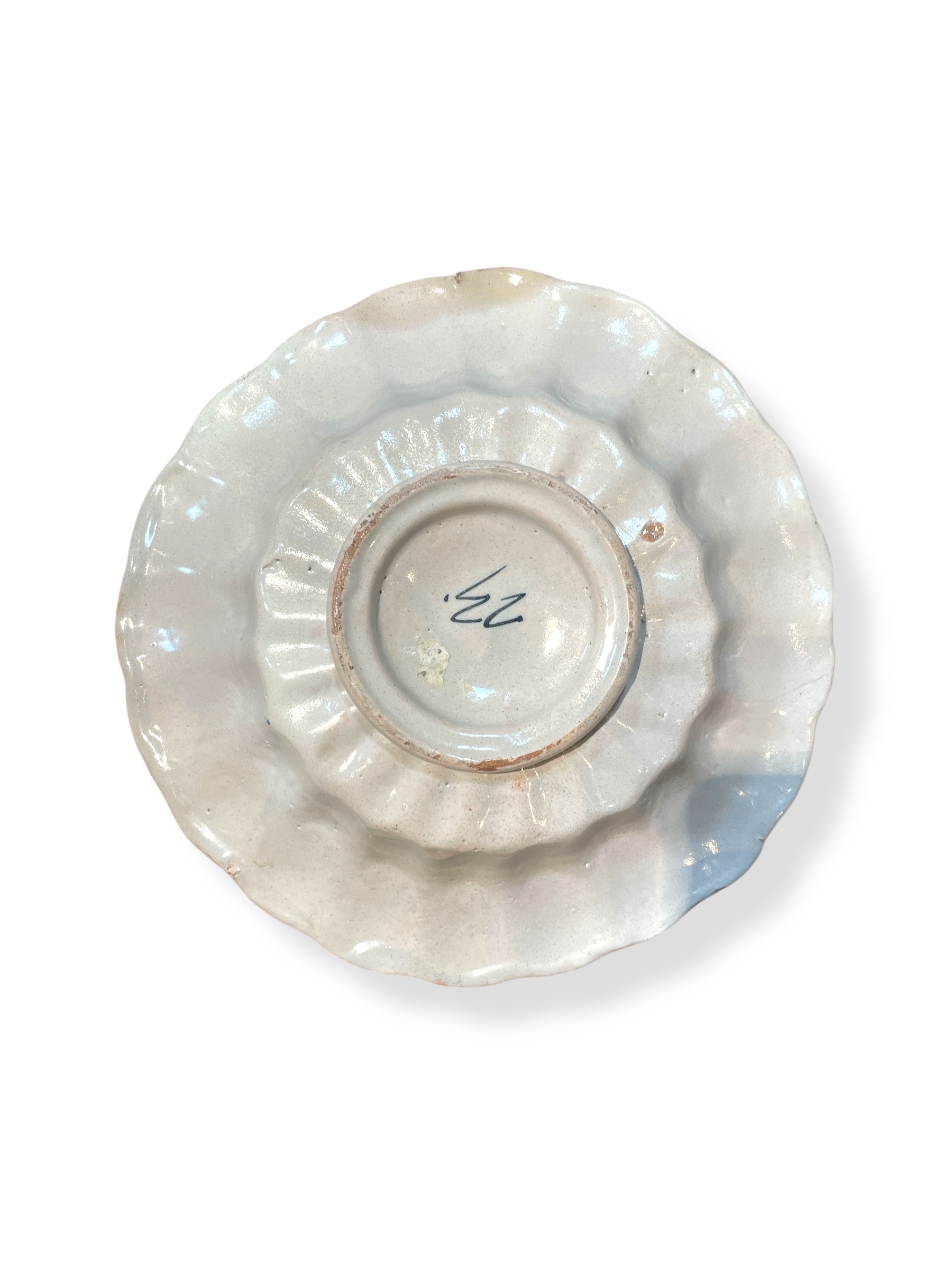 Dutch Delft fluted edge bowl 