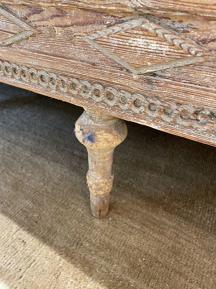 Swedish Gustavian settee