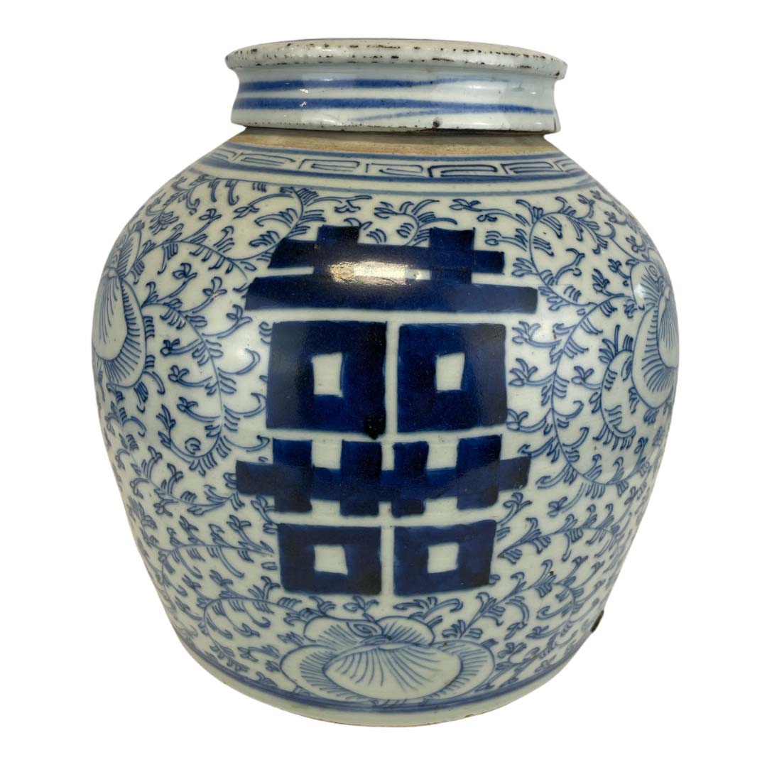 19th C Chinese blue & white lidded ginger jar