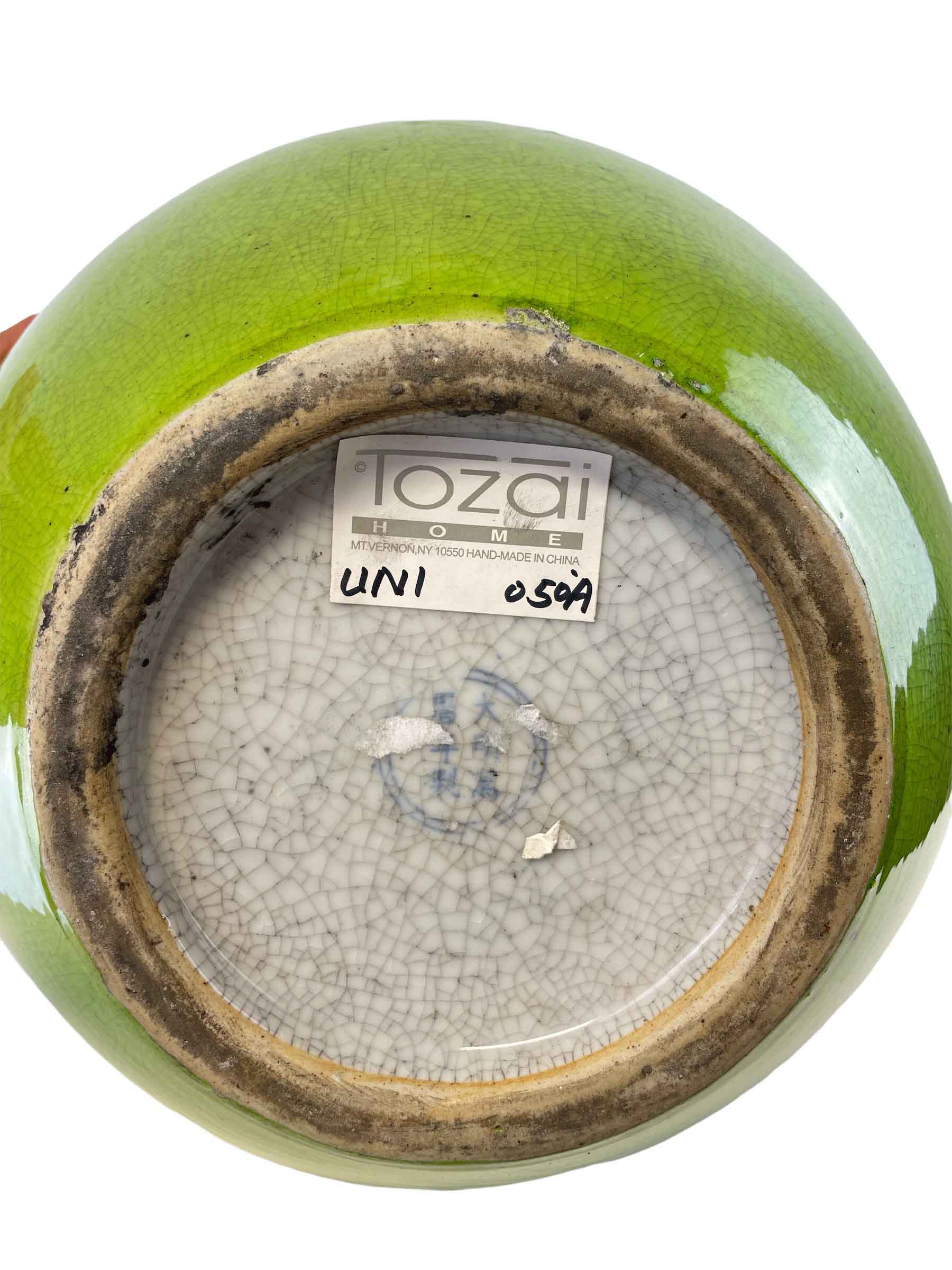 Chinese apple green crackle glazed vase