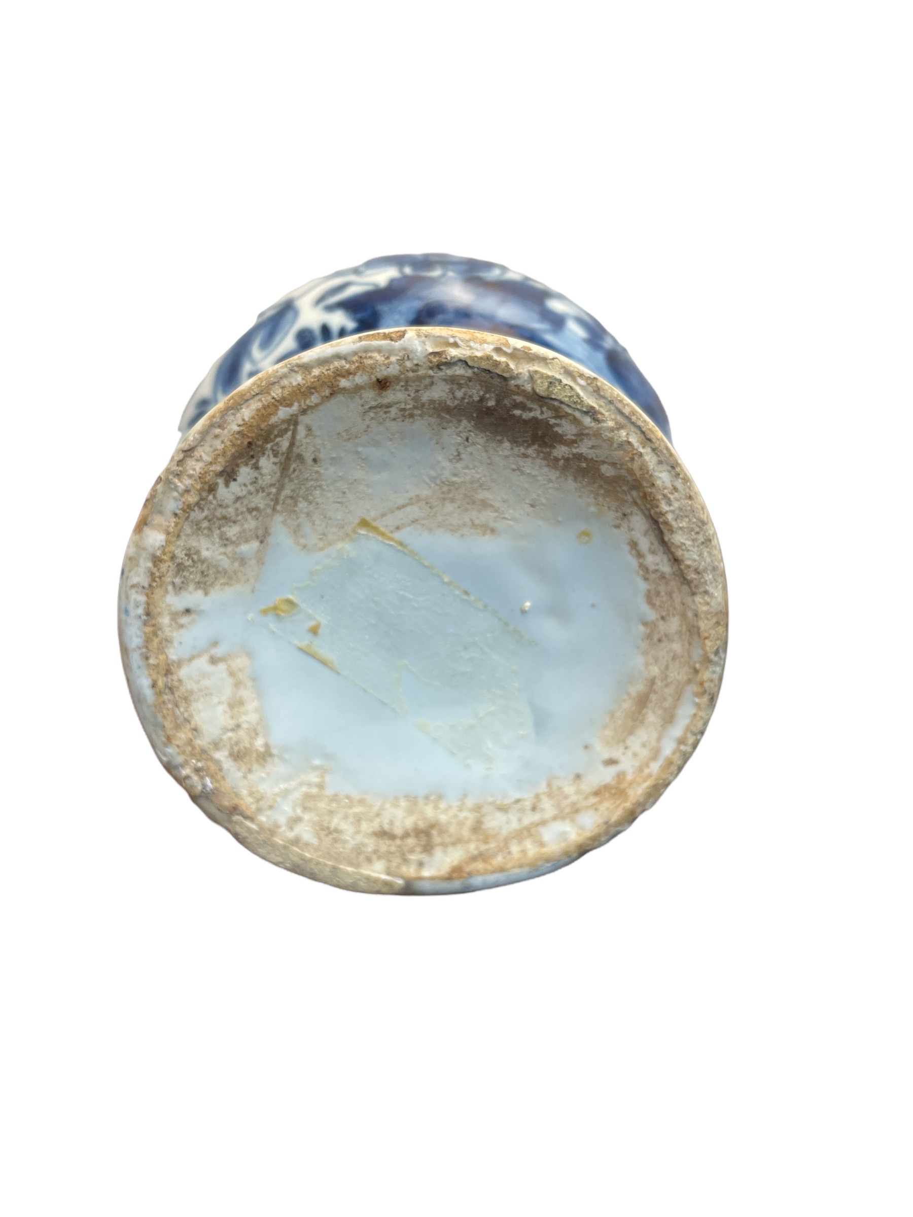 18th C Dutch Delft plate w/ floral design